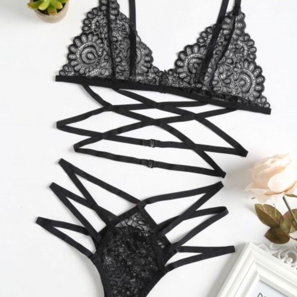 Zaful Other - Sheer Lace Strappy Bra & Panty (S)